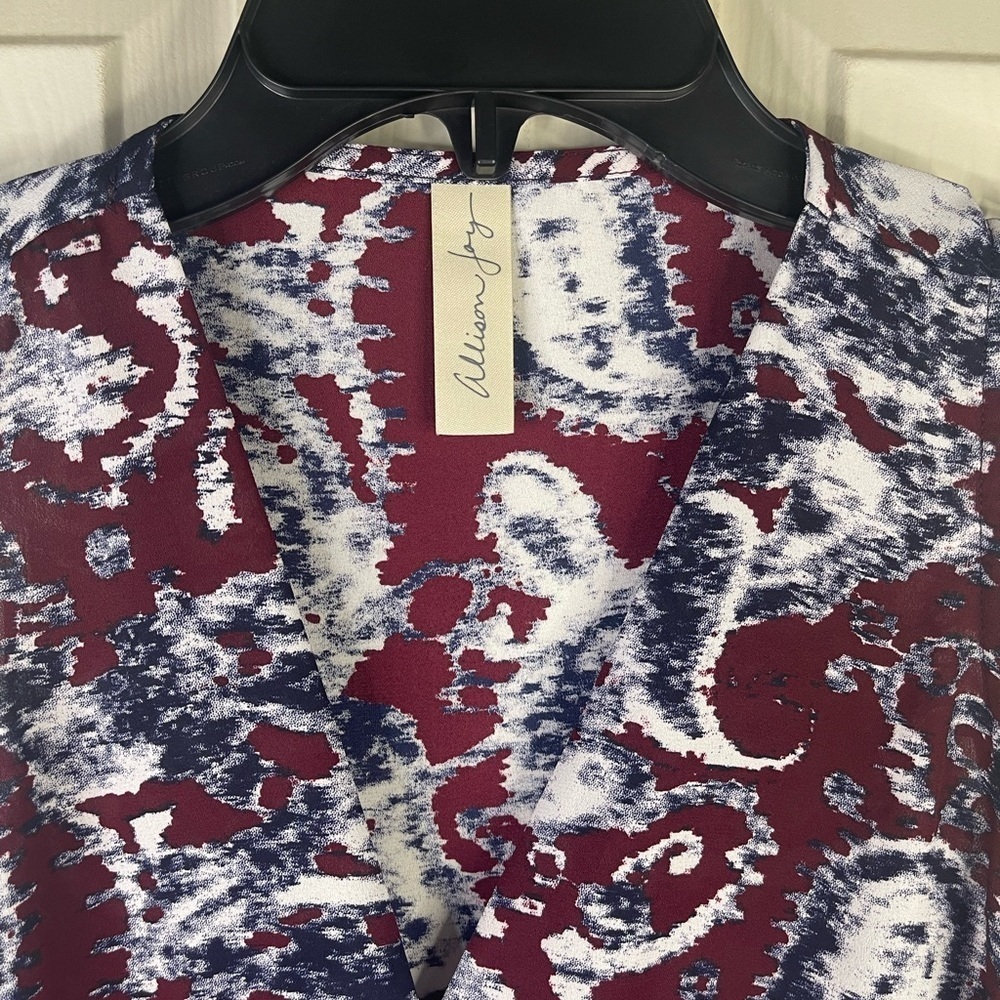 Allison‎ Joy sleeveless pattern blouse. - Picture 4 of 7